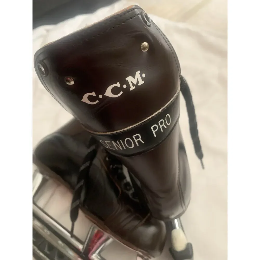 CCM Senior A Hockey Skates Size 10 ( Excellent Condition)